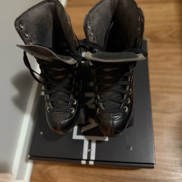 VNLA Skates Men’s Size 6, Women’s 7 - Picture 2 of 8